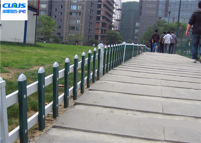 四川草坪护栏安装成功案例